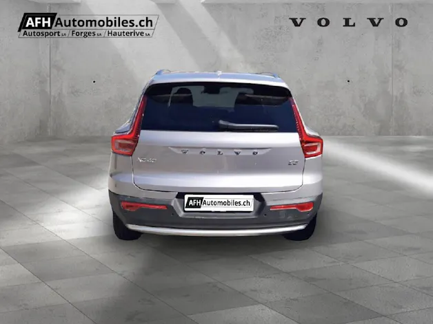 VOLVO XC40 2.0 B3 MH Core