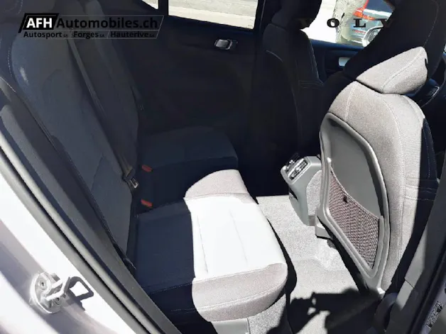 VOLVO XC40 2.0 B3 MH Core