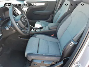 VOLVO XC40 2.0 B3 MH Core