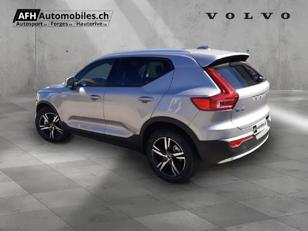 VOLVO XC40 2.0 B3 MH Core