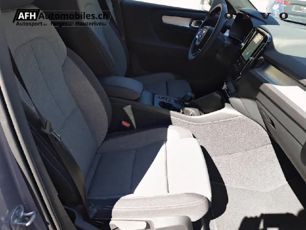 VOLVO XC40 2.0 B3 MH Core