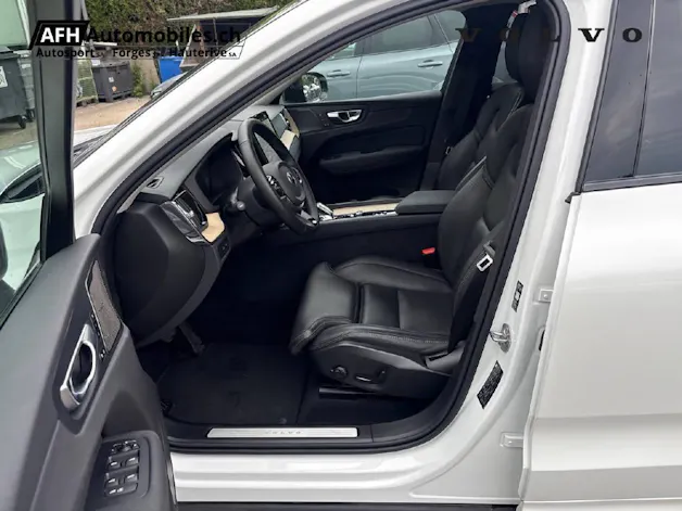 VOLVO XC60 2.0 T6 TE Plus Dark eAWD