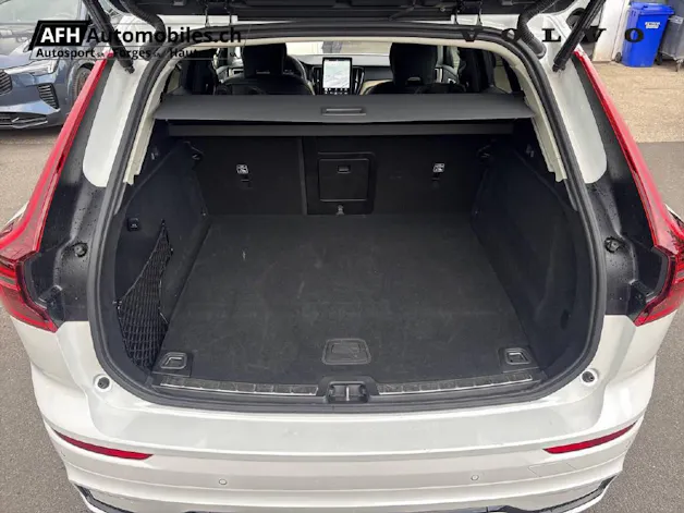 VOLVO XC60 2.0 T6 TE Plus Dark eAWD