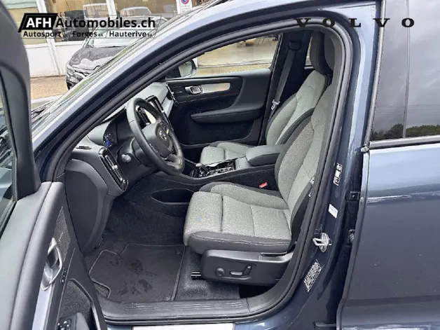 VOLVO XC40 2.0 B3 MH Plus Dark