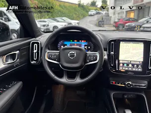 VOLVO XC40 2.0 B3 MH Plus Dark