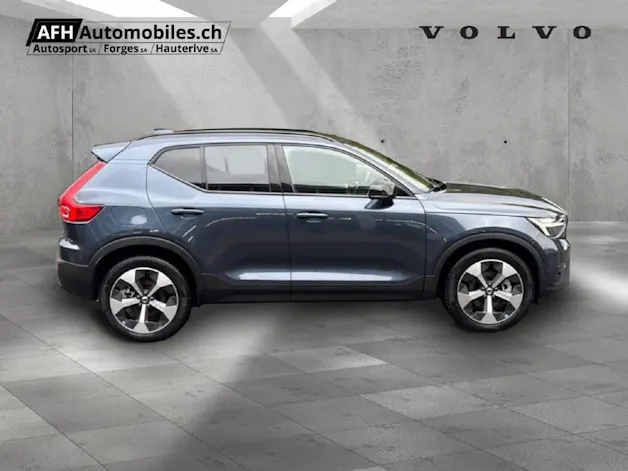 VOLVO XC40 2.0 B3 MH Plus Dark