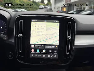 VOLVO XC40 2.0 B3 MH Plus Dark