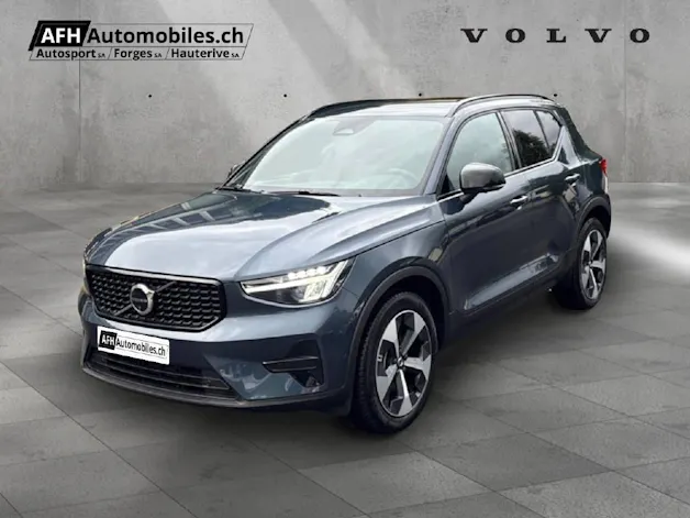 VOLVO XC40 2.0 B3 MH Plus Dark