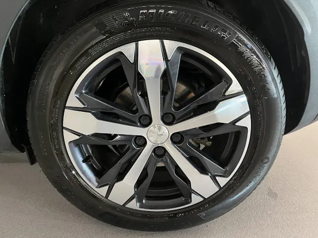 PEUGEOT 3008 1.5 BlueHDi Allure