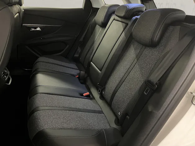 PEUGEOT 3008 1.5 BlueHDi Allure