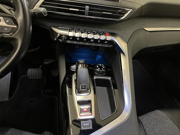PEUGEOT 3008 1.5 BlueHDi Allure