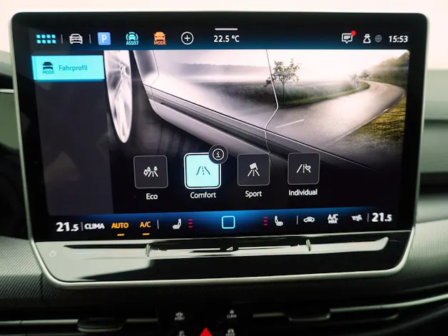 VW Golf 8.5 2.0 TSI DSG R-Line Black Style 4Motion