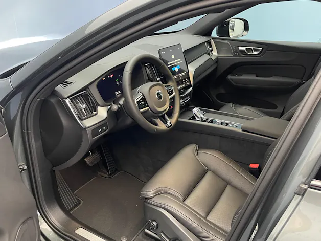 VOLVO XC60 2.0 T6 TE Ultra Dark eAWD