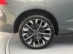VOLVO XC60 2.0 T6 TE Ultra Dark eAWD
