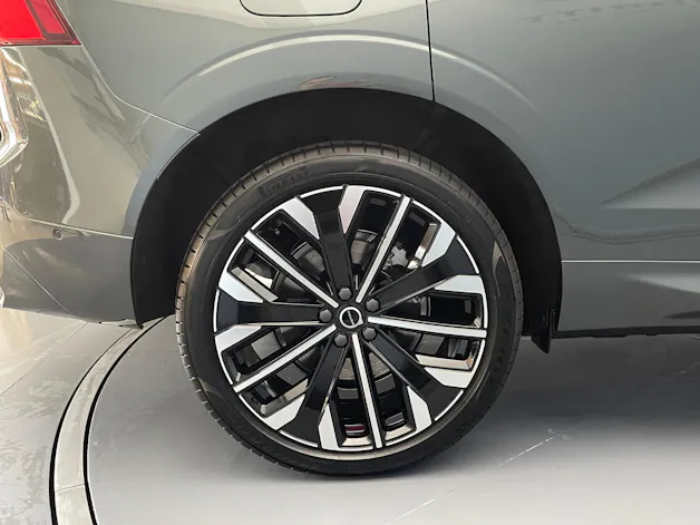 VOLVO XC60 2.0 T6 TE Ultra Dark eAWD