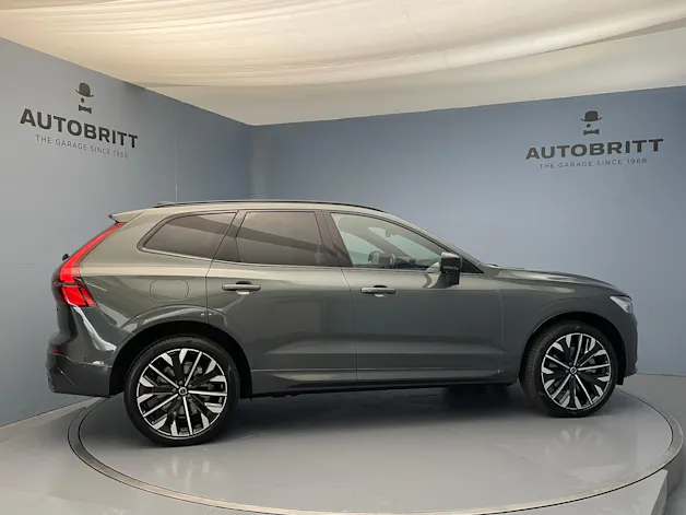 VOLVO XC60 2.0 T6 TE Ultra Dark eAWD