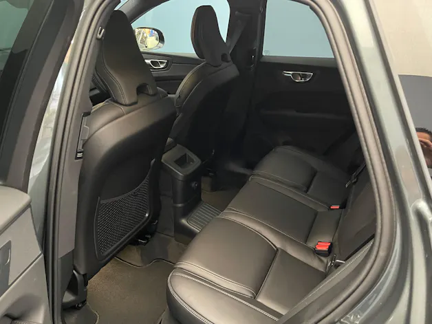 VOLVO XC60 2.0 T6 TE Ultra Dark eAWD