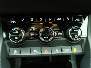 SKODA Karoq 2.0 TSI SportLine 4x4 DSG