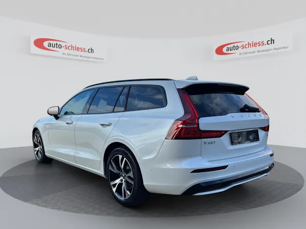 VOLVO V60 B4 Benzin Mild Hybrid Plus Dark DCT