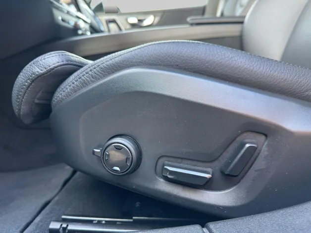 VOLVO V60 B4 Benzin Mild Hybrid Plus Dark DCT