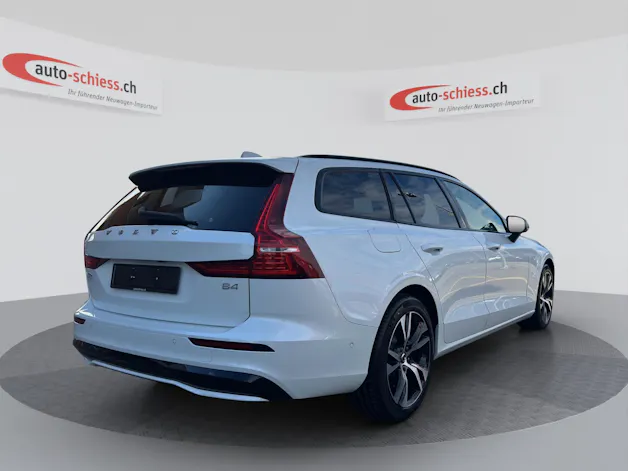 VOLVO V60 B4 Benzin Mild Hybrid Plus Dark DCT