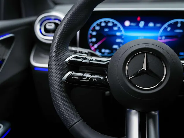 MERCEDES-BENZ GLC 300 d AMG Line 4matic *Werksgarantie*Digital Light*360°Kamera*