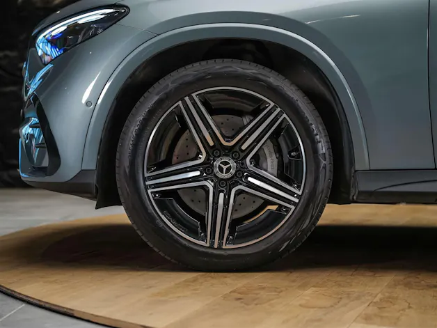 MERCEDES-BENZ GLC 300 d AMG Line 4matic *Werksgarantie*Digital Light*360°Kamera*