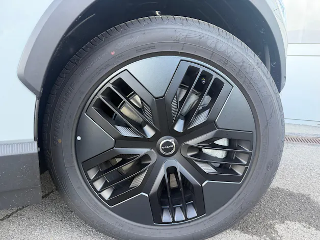 VOLVO EX30 Cross Country E60 Twin Performance AWD