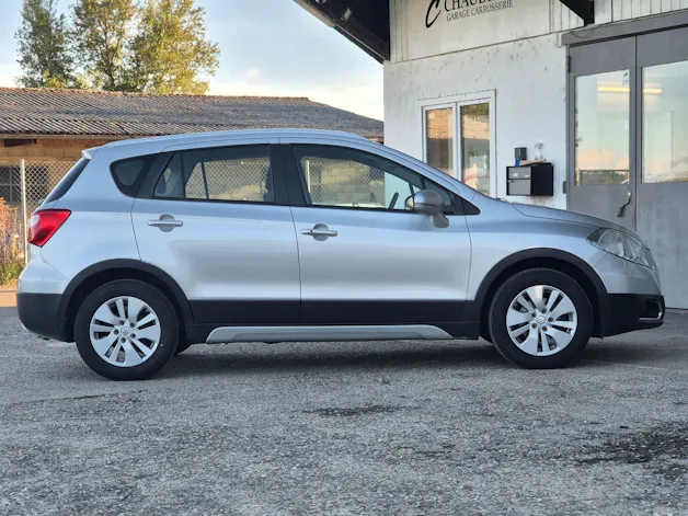 Suzuki SX4 S-Cross 1.6 16V Compact Top 4WD CVT7