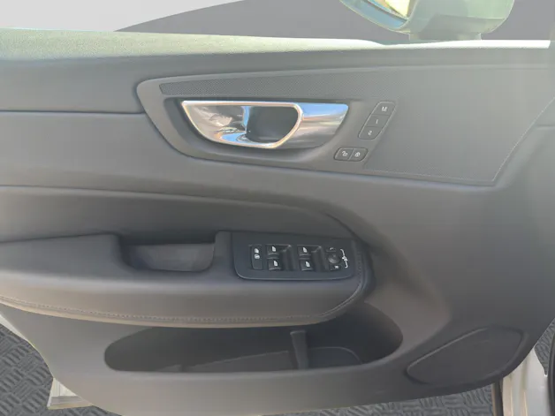 VOLVO XC60 B5 Benzin Mild Hybrid AWD Core Geartronic