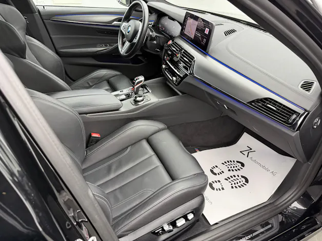 BMW M5 xDrive BLACK SAPPHIRE METALLIC Competition Drivelogic