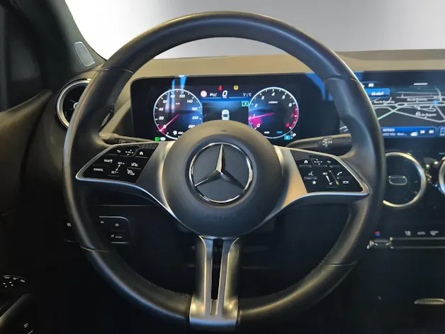 MERCEDES-BENZ B 200 7G-DCT