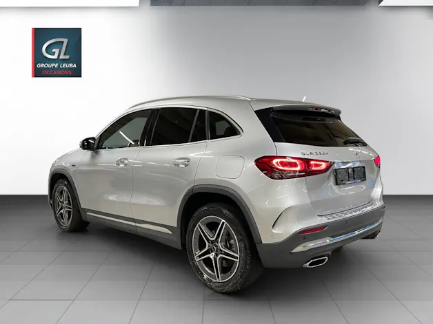 MERCEDES-BENZ GLA 250e AMG Line 8G-DCT