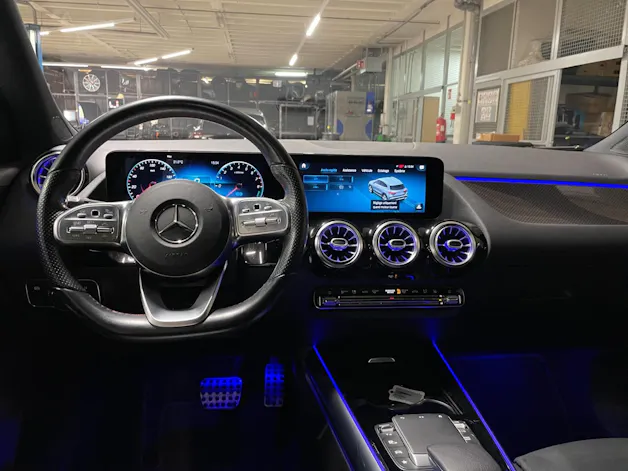MERCEDES-BENZ GLA 250e AMG Line 8G-DCT