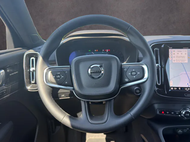 VOLVO XC40 2.0 B4 MH Plus Dark