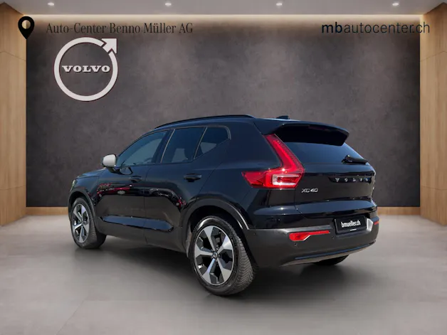 VOLVO XC40 2.0 B4 MH Plus Dark