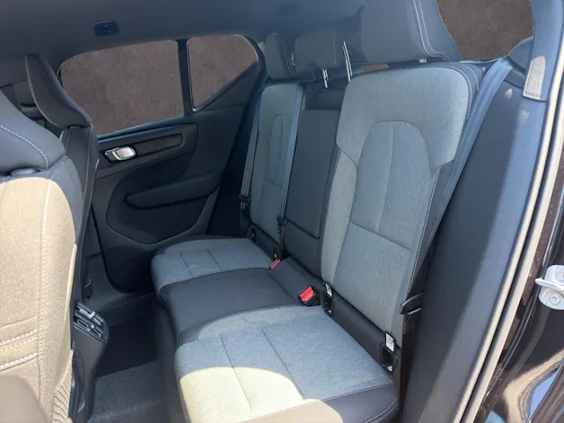 VOLVO XC40 2.0 B4 MH Plus Dark