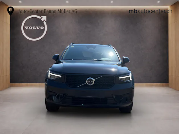 VOLVO XC40 2.0 B4 MH Plus Dark