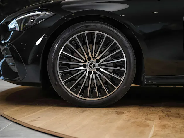 MERCEDES-BENZ CLE 200 AMG Line 4matic Coupé*Panorama*360° Kamera*Werksgarantie*