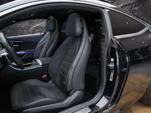 MERCEDES-BENZ CLE 200 AMG Line 4matic Coupé*Panorama*360° Kamera*Werksgarantie*