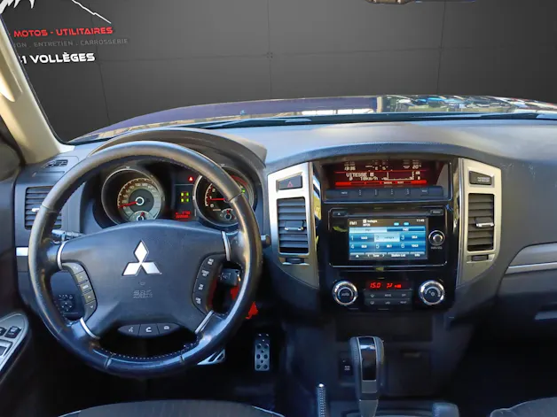 Mitsubishi Pajero 3.2 DI-D *** 7 places***