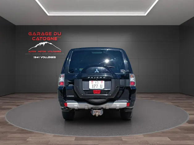 Mitsubishi Pajero 3.2 DI-D *** 7 places***