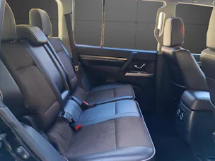 Mitsubishi Pajero 3.2 DI-D *** 7 places***