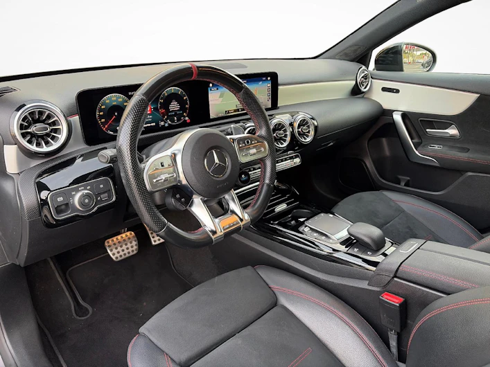 image du véhicule MERCEDES-BENZ A 35 AMG