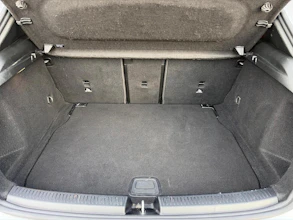https://vehicle.imgix.net/4476208/ff51259f-34bf-4230-81a2-b32eb73f6593.jpg
