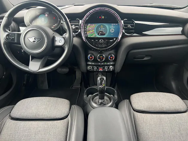 MINI Cooper Steptronic DKG (CH)⛽
