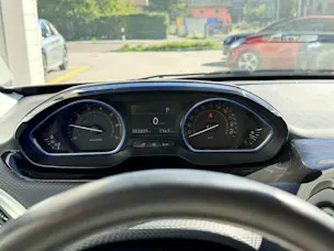 PEUGEOT 2008 1.6 VTi Allure