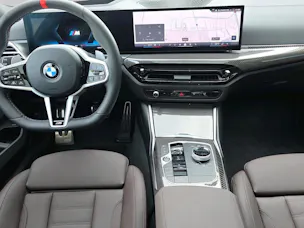 BMW M340i xDrive Tour.