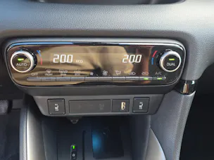 MAZDA 2 1.5 Hybrid Select