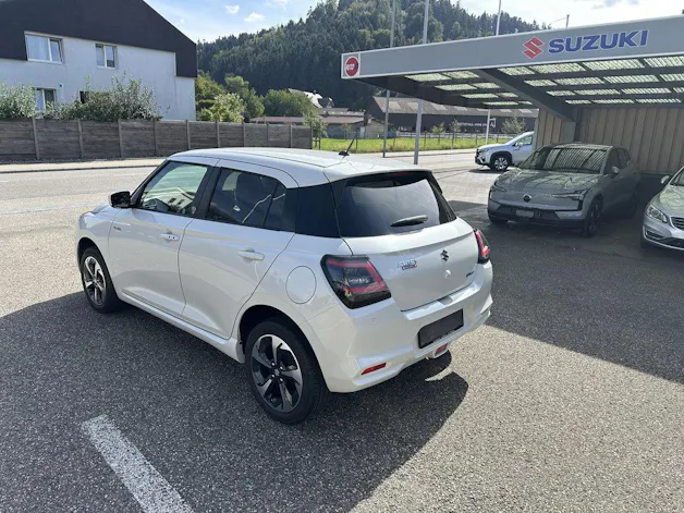 Suzuki Swift 1.2 Piz Sulai Top Hybrid 4x4